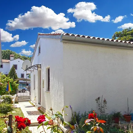 Apartment Fuer 4 Personen Ca 35 Qm In Cervar-porat, Istrien Istrische Riviera *